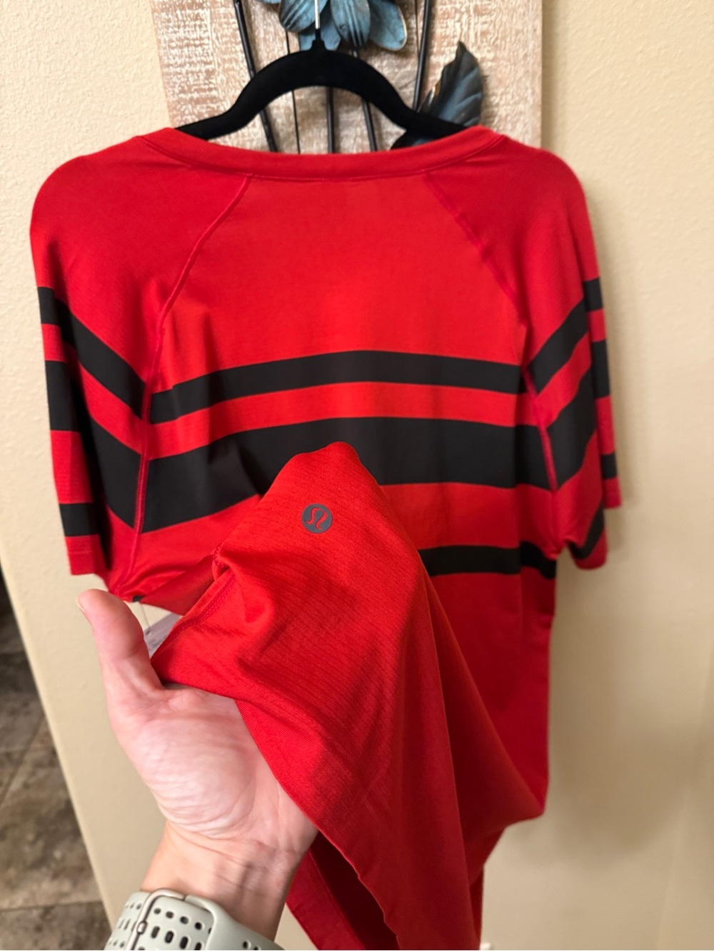 lululemon Metal Vent Tech Short Sleeve Tee Red Black Striped Mens XXL NWT - Picture 6 of 6